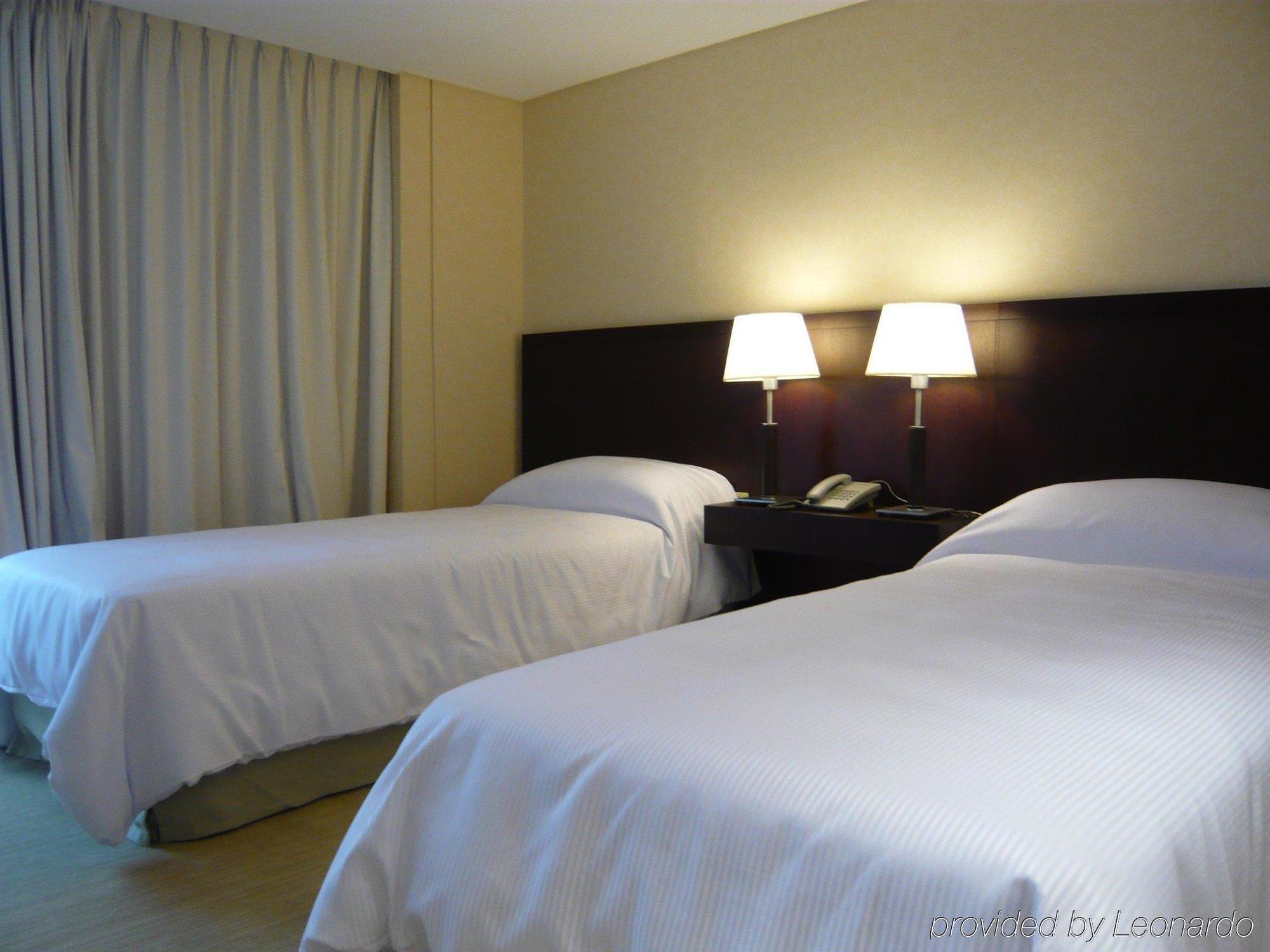 Hotel Bagu Urbano Posadas Zimmer foto