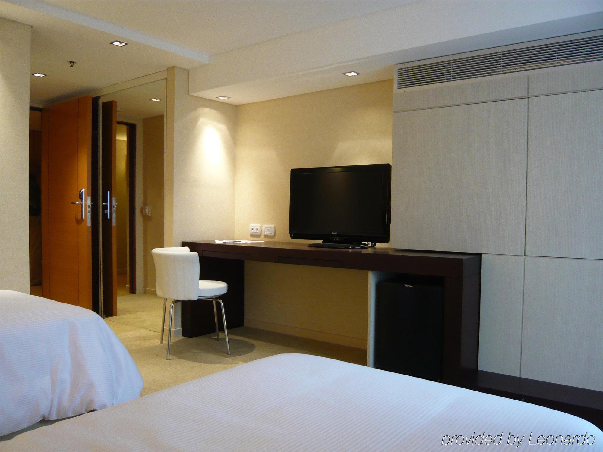 Hotel Bagu Urbano Posadas Zimmer foto