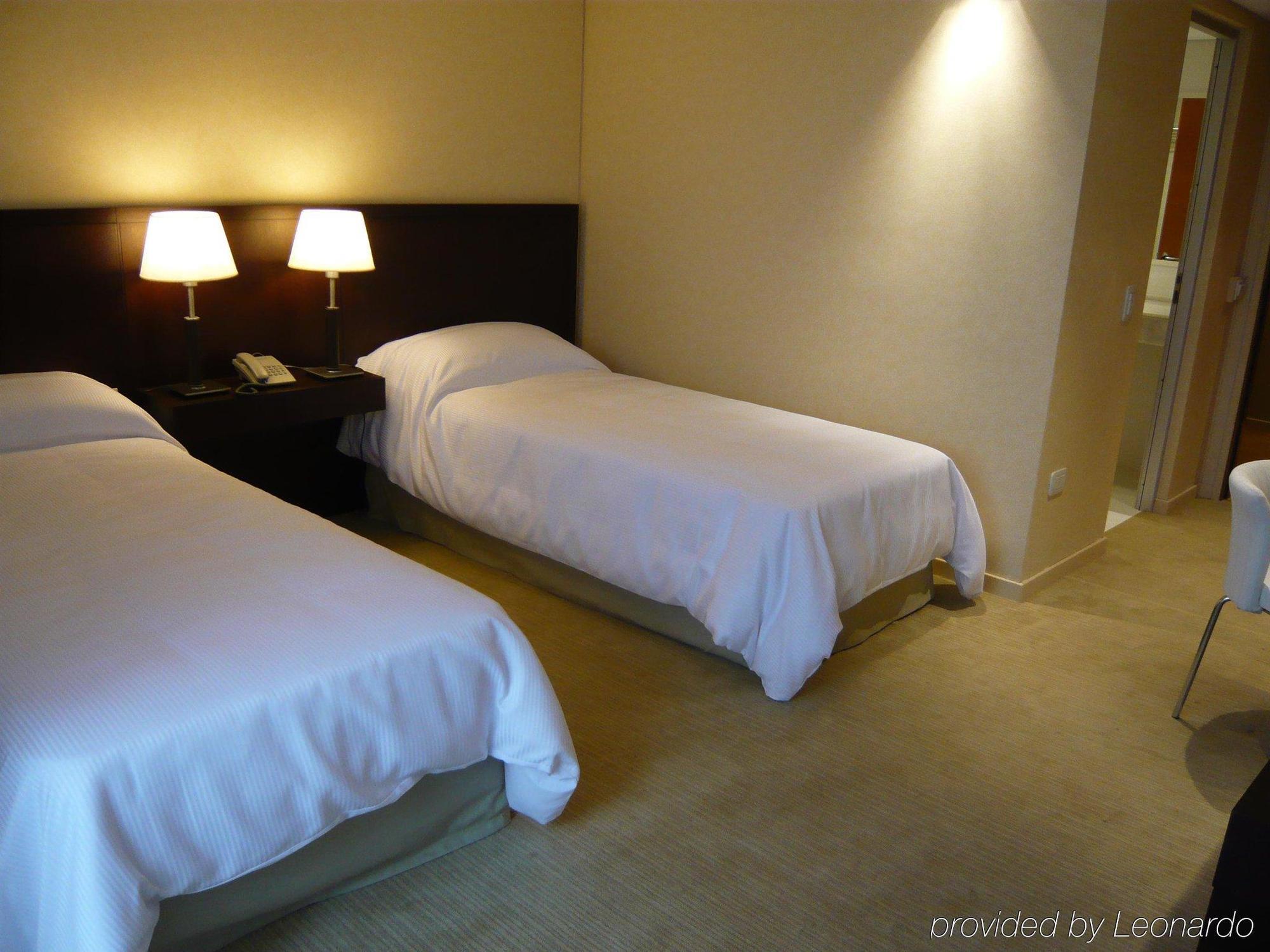 Hotel Bagu Urbano Posadas Zimmer foto