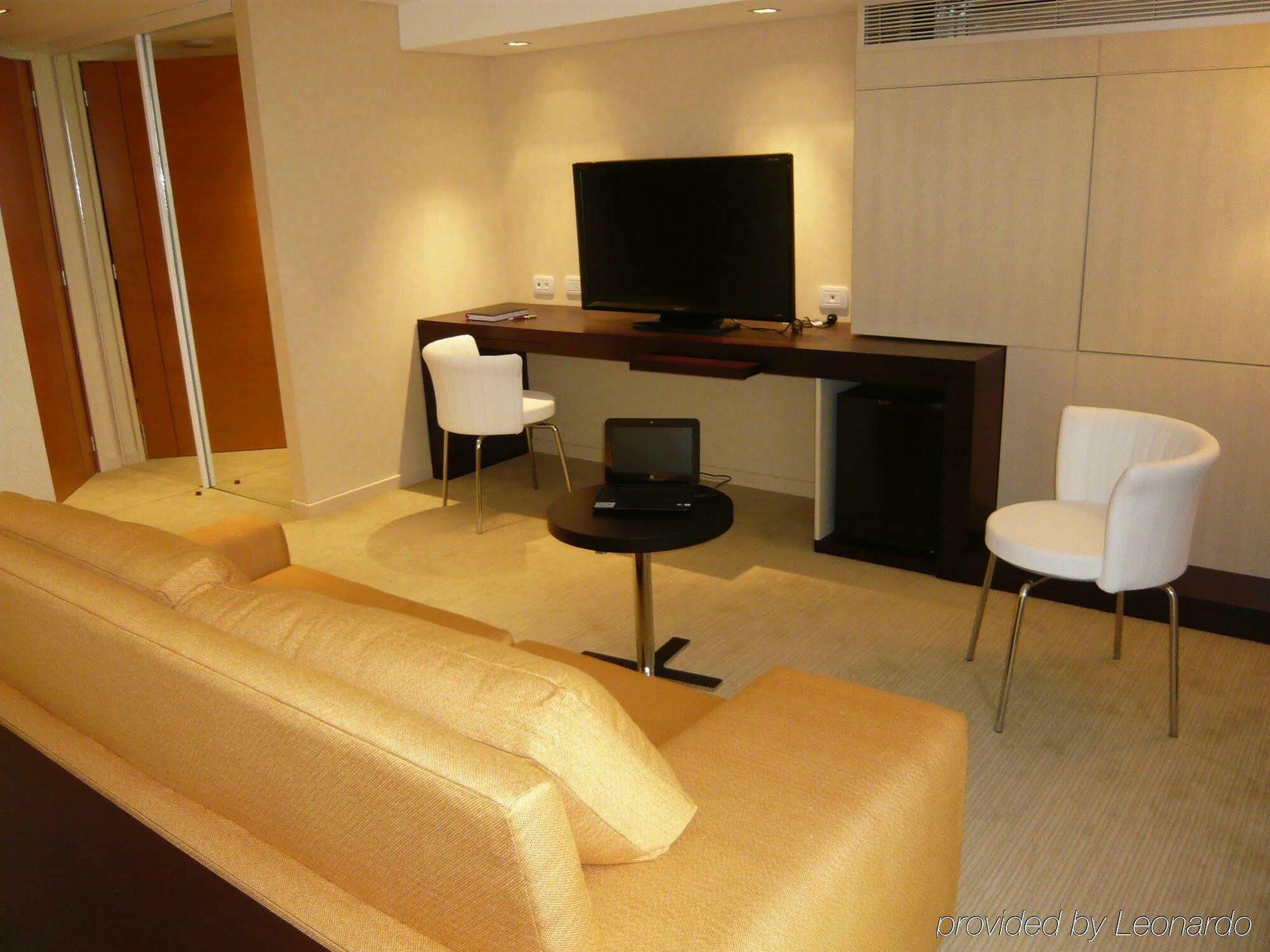 Hotel Bagu Urbano Posadas Zimmer foto